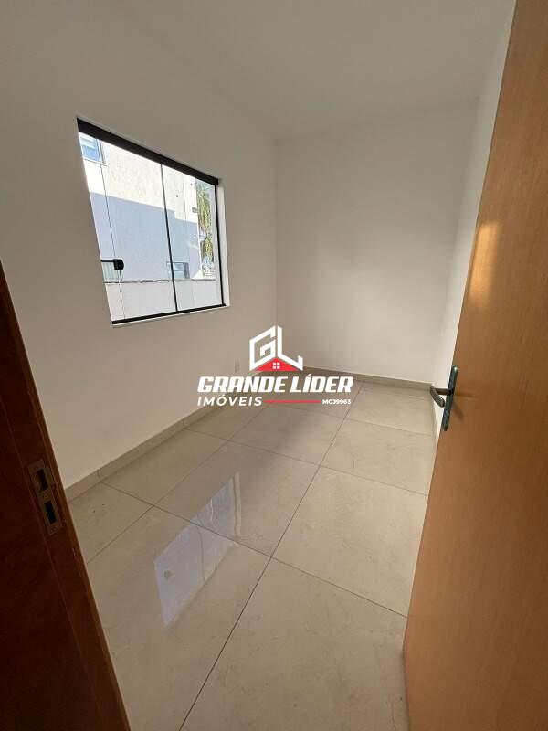 Casa Geminada à venda no Vale das Orquídeas: 