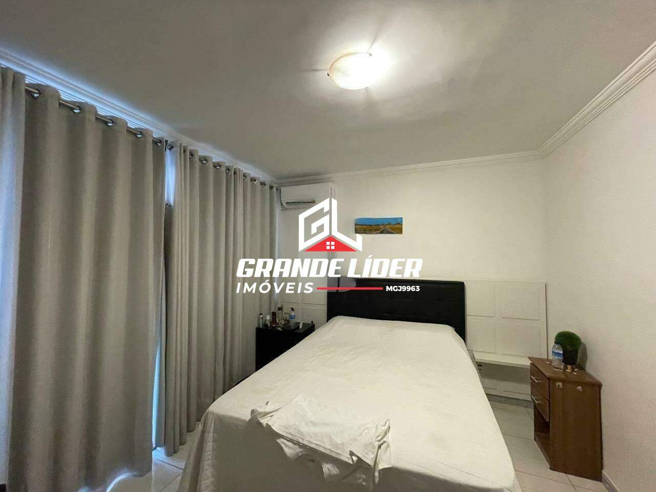 Casa Geminada à venda no Europa: 