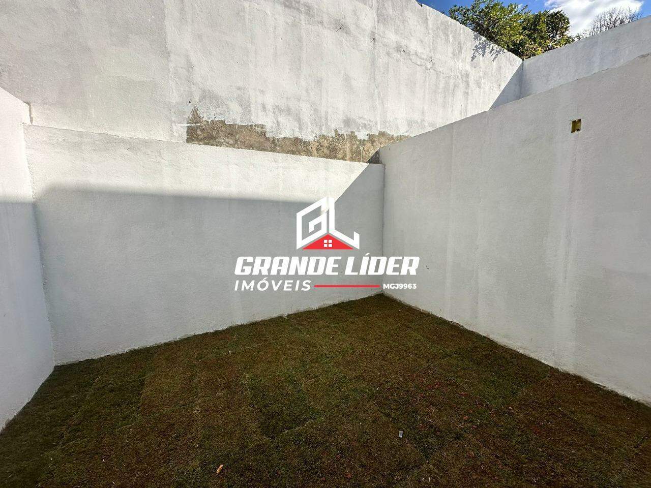 Casa Geminada à venda no Icaivera: 