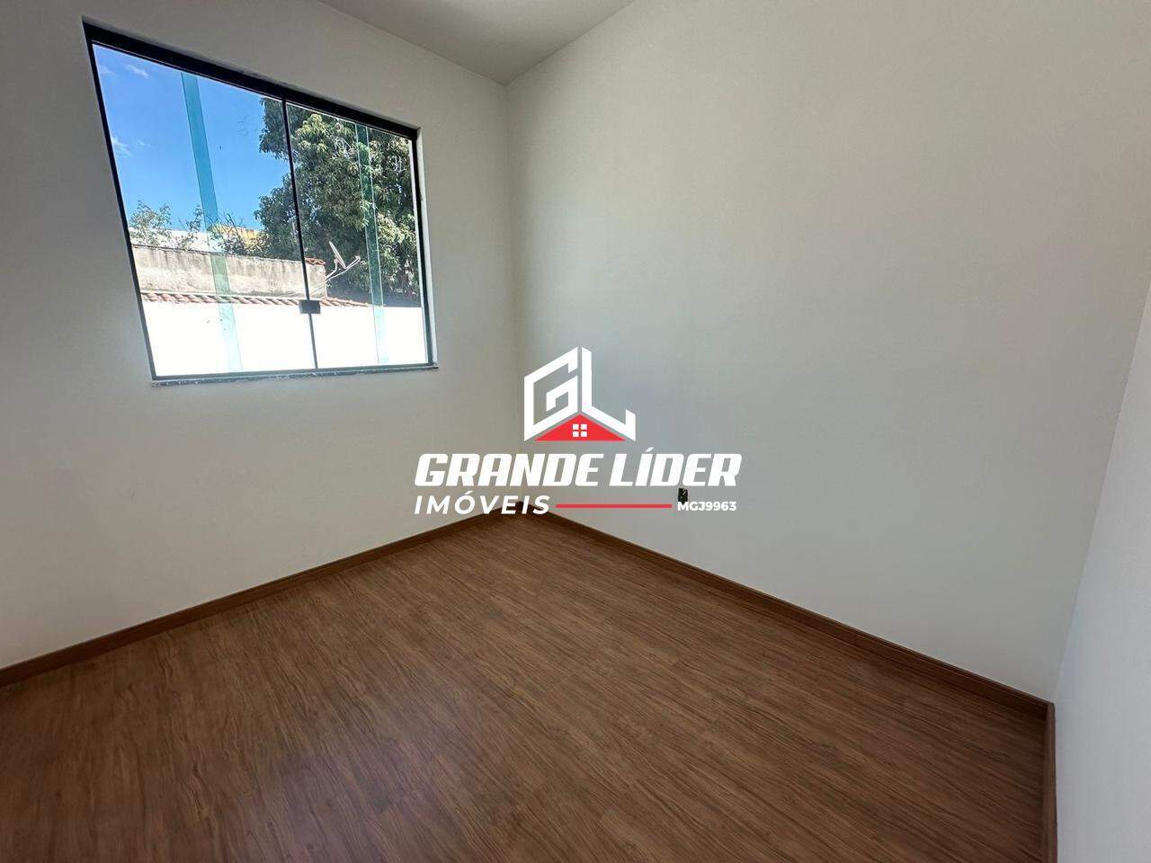 Casa Geminada à venda no Icaivera: 