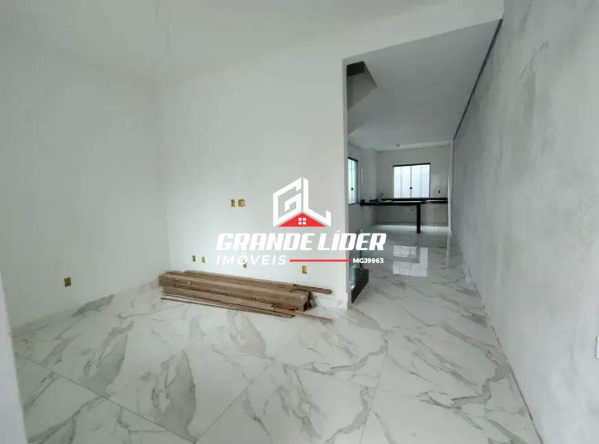 Casa Geminada à venda no Icaivera: 