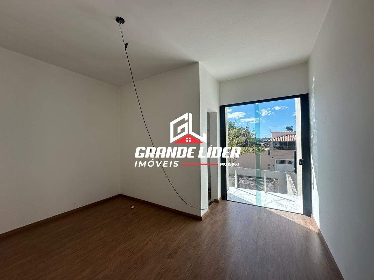 Casa Geminada à venda no Icaivera: 