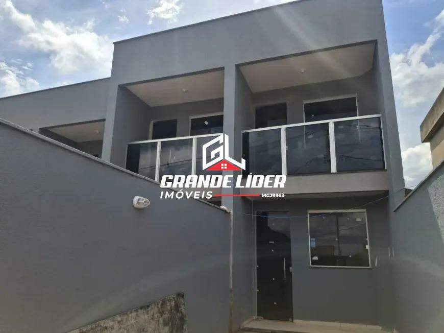 Casa Geminada à venda no Duque de Caxias: 