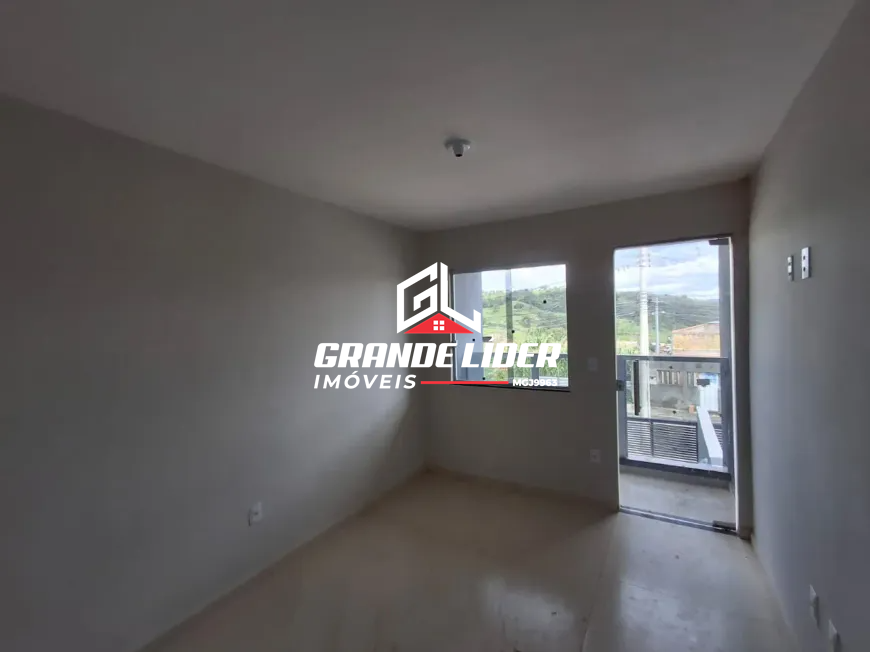 Casa Geminada à venda no Duque de Caxias: 