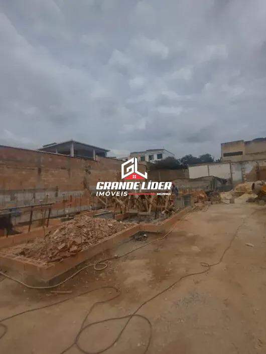 Casa Geminada à venda no Icaivera: 