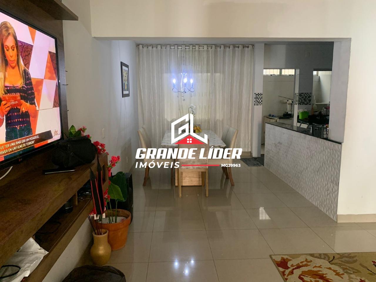 Casa à venda no Industrial: 