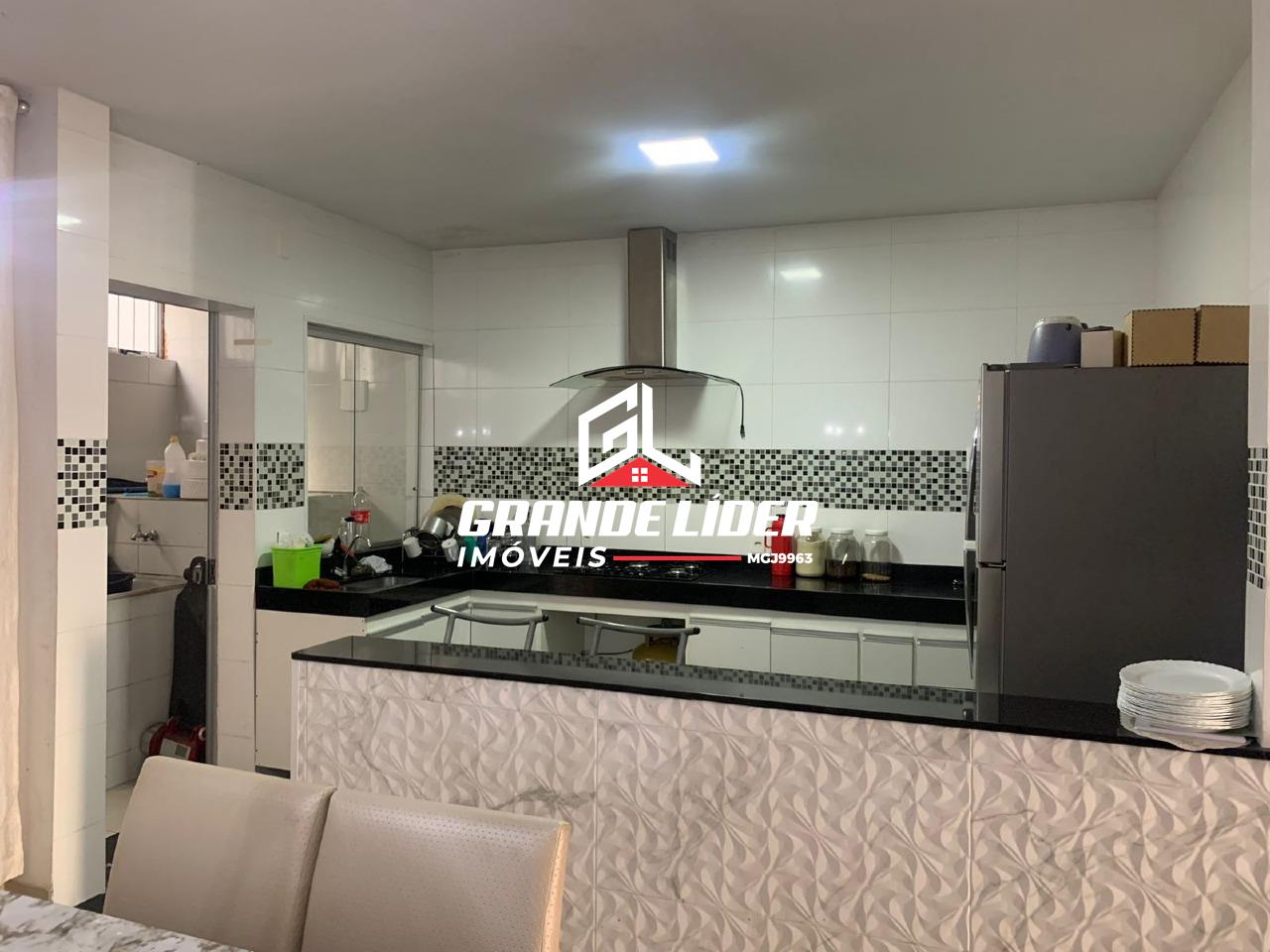 Casa à venda no Industrial: 