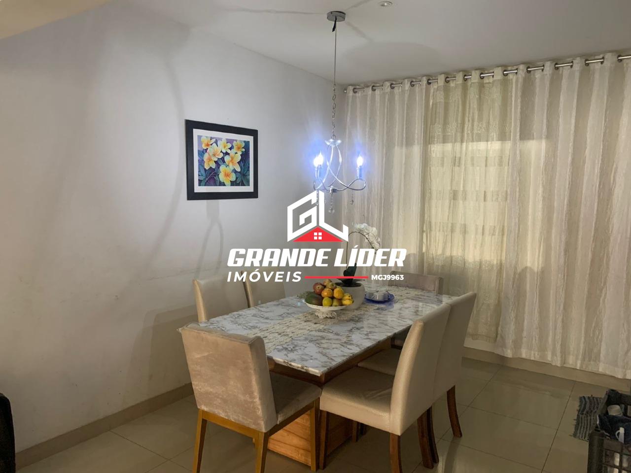 Casa à venda no Industrial: 