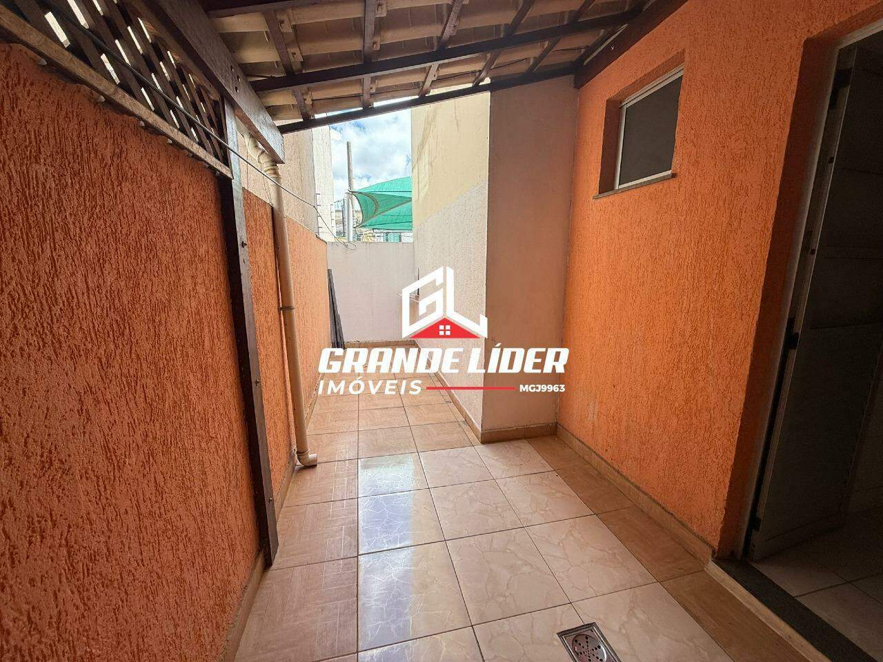 Área privativa para aluguel no Darcy Vargas: 