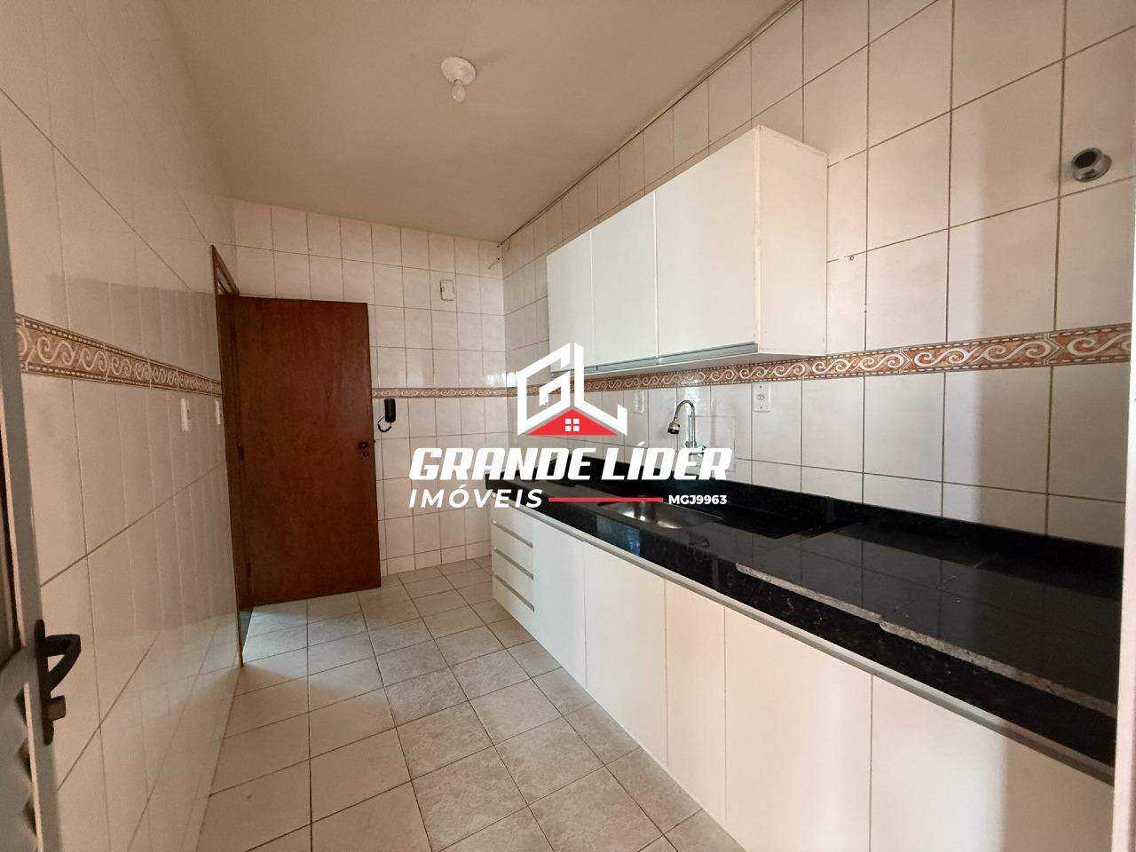 Área privativa para aluguel no Darcy Vargas: 