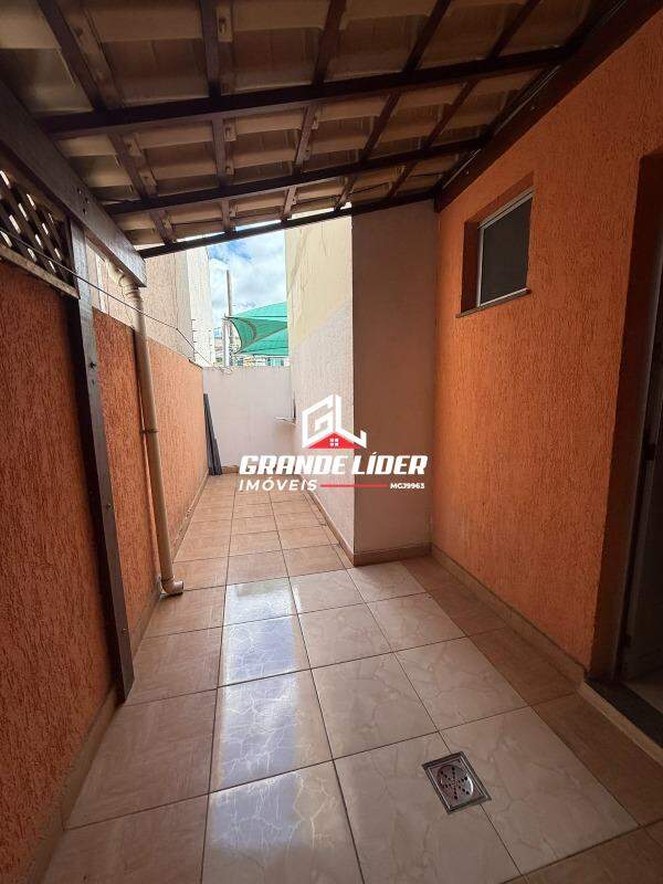 Área privativa para aluguel no Darcy Vargas: 