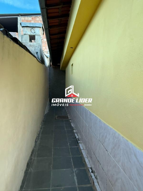 Casa à venda no Novo Retiro: 