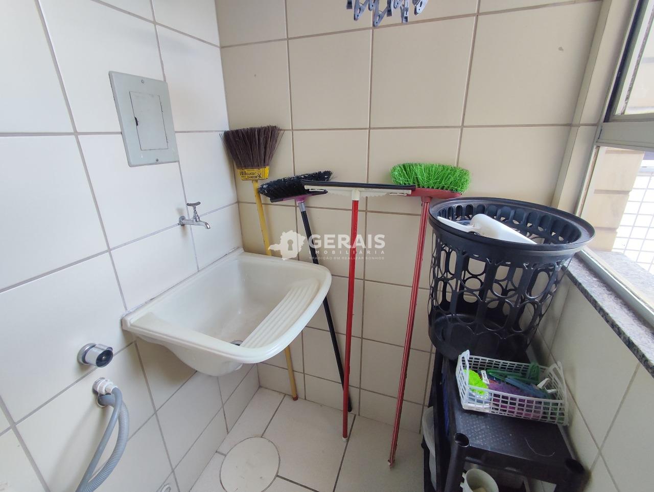 Apartamento para aluguel no CENTRO: 08- ÁREA DE SERVIÇO