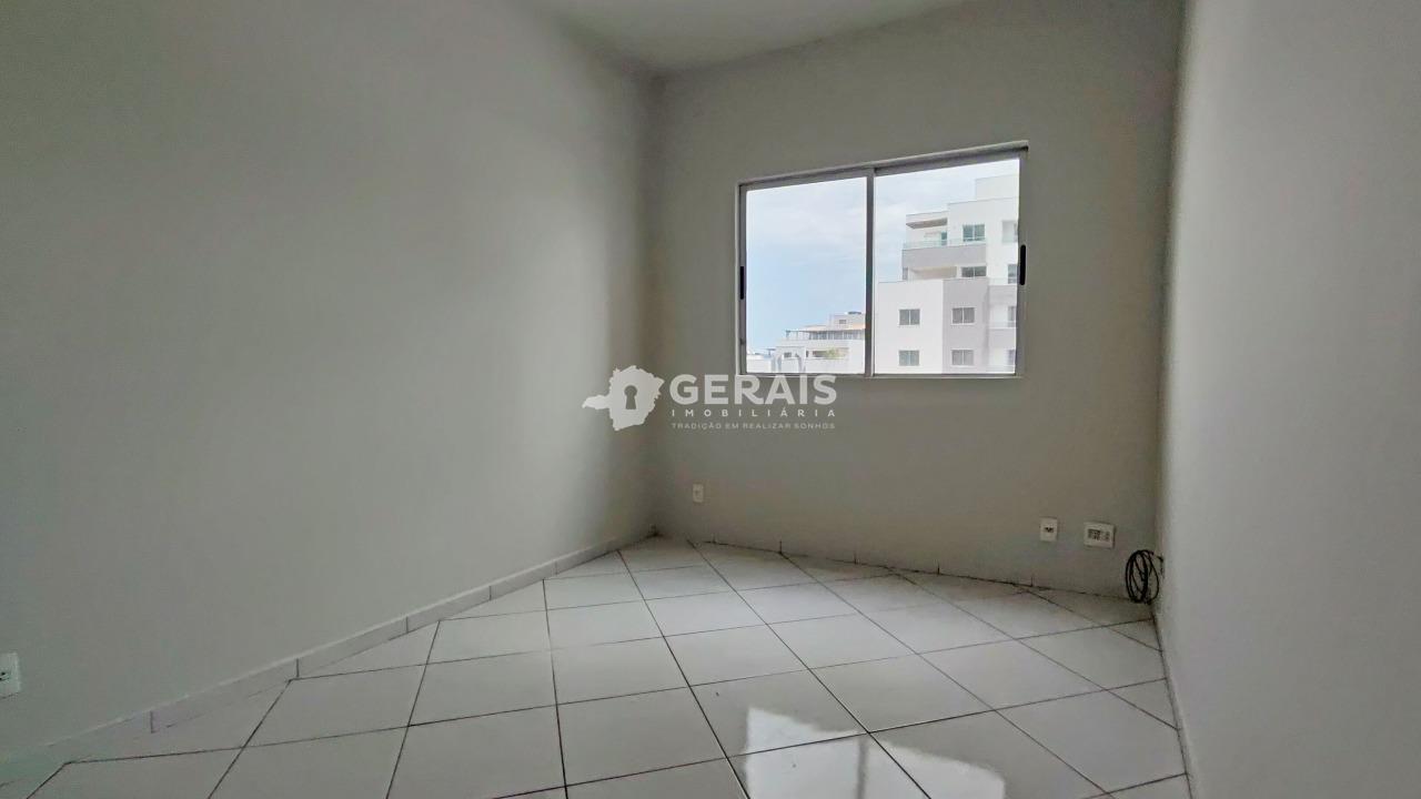 Apartamento para aluguel no CENTRO: 04 - QUARTO 01