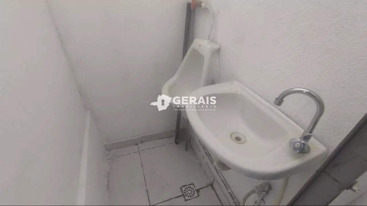 Loja para aluguel no CENTRO: 06- BANHEIRO