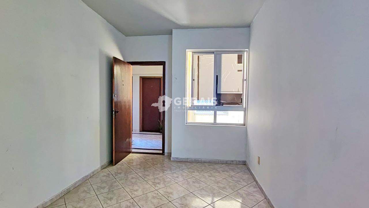 Apartamento para aluguel no CENTRO: 04- SALA