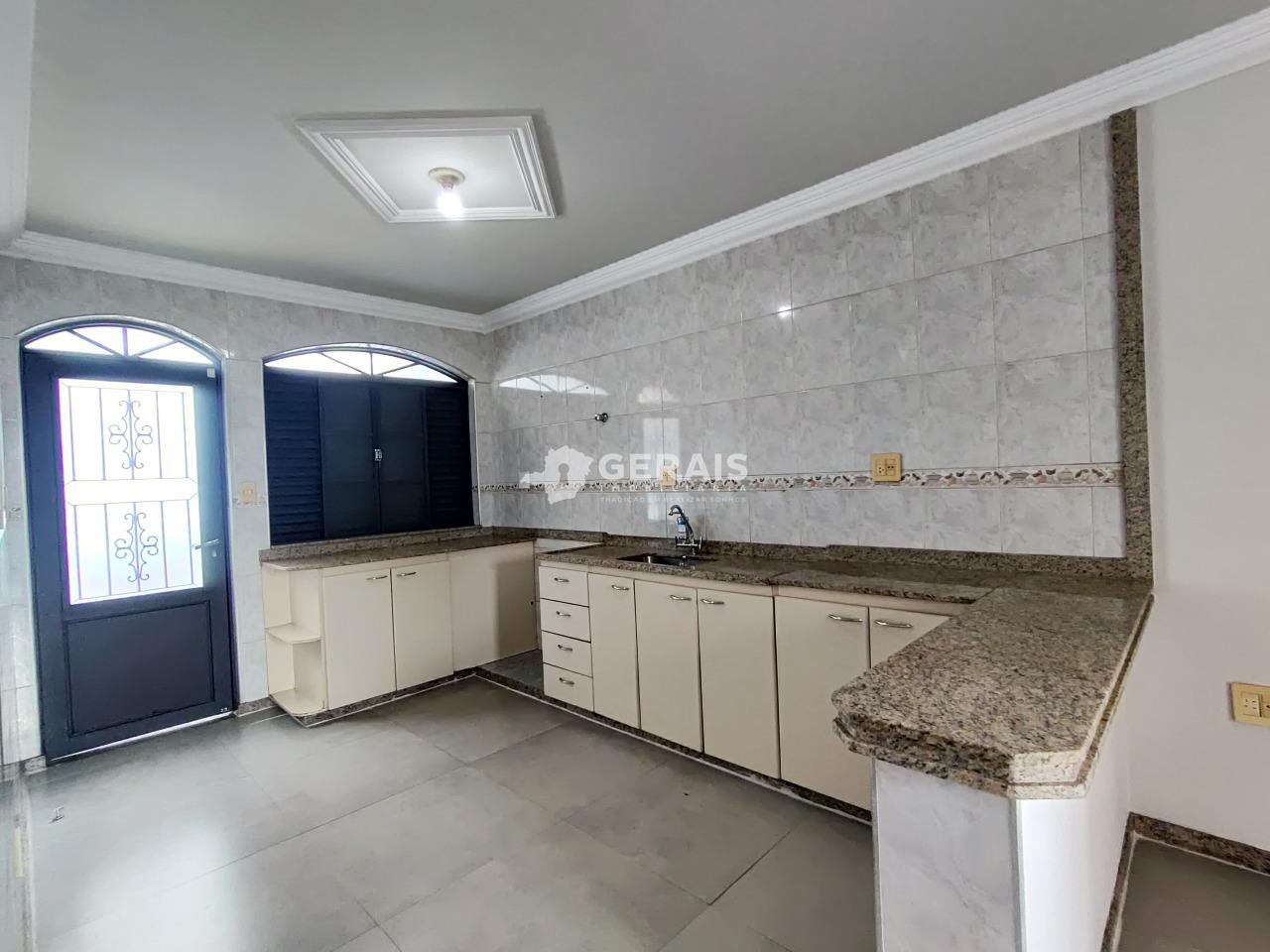 Casa para aluguel no BOM PASTOR: 05- COZINHA