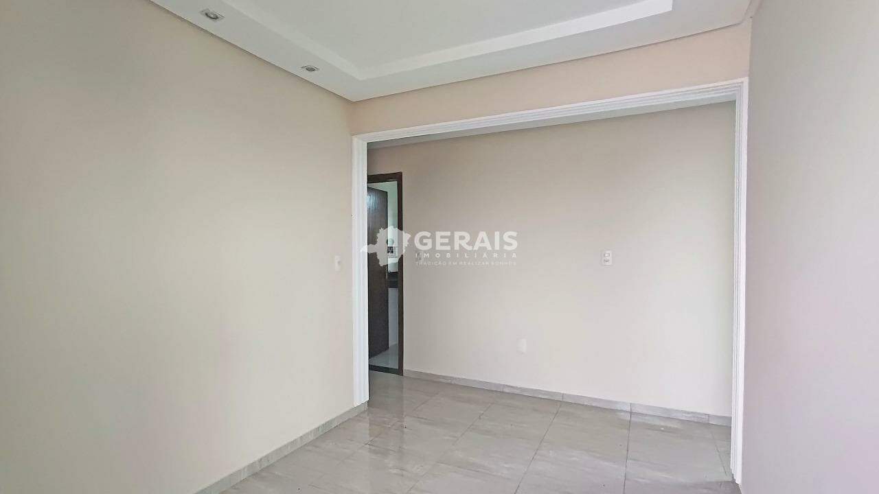 Apartamento para aluguel no REALENGO: 04- SALA