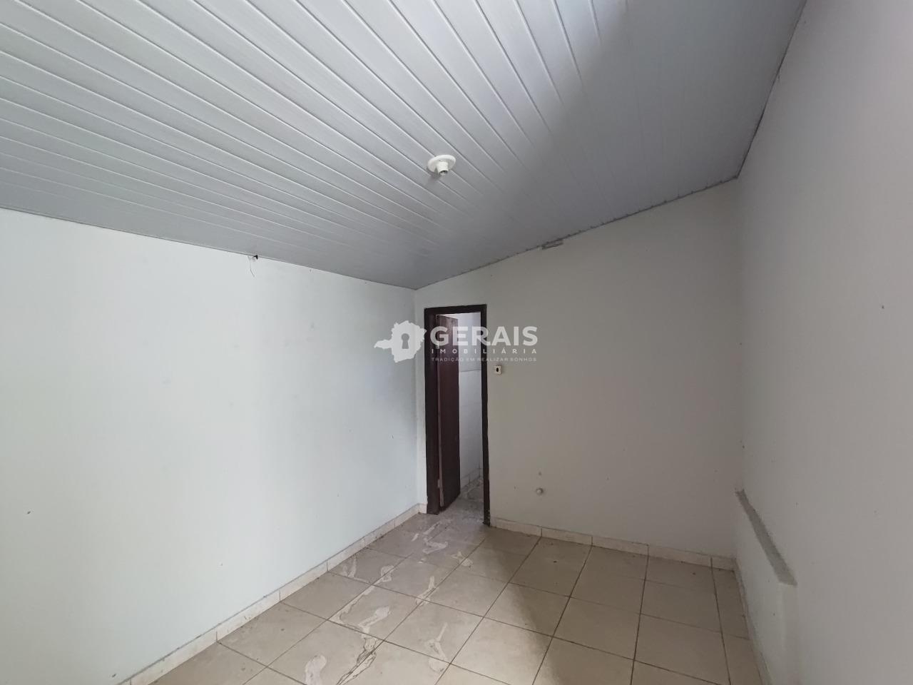 Casa para aluguel no CENTRO: 05- QUARTO 02