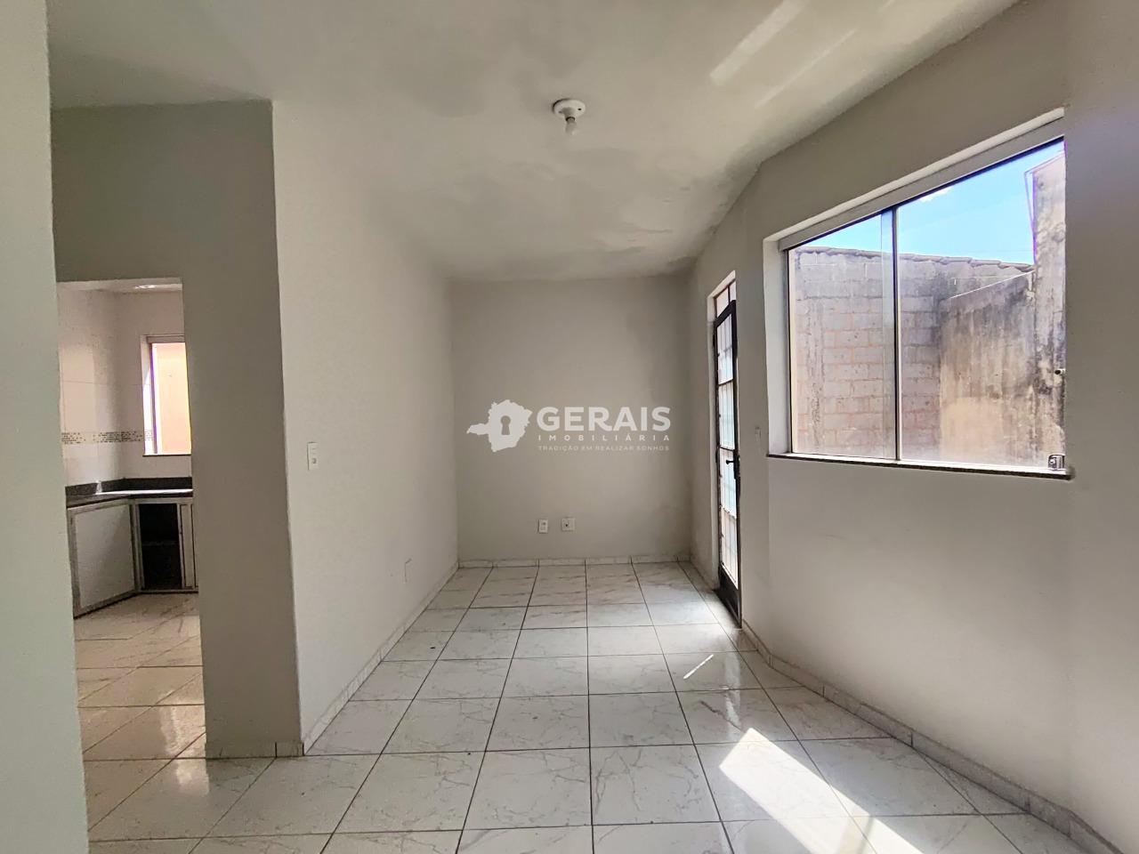 Casa para aluguel no BELVEDERE II: 04- SALA