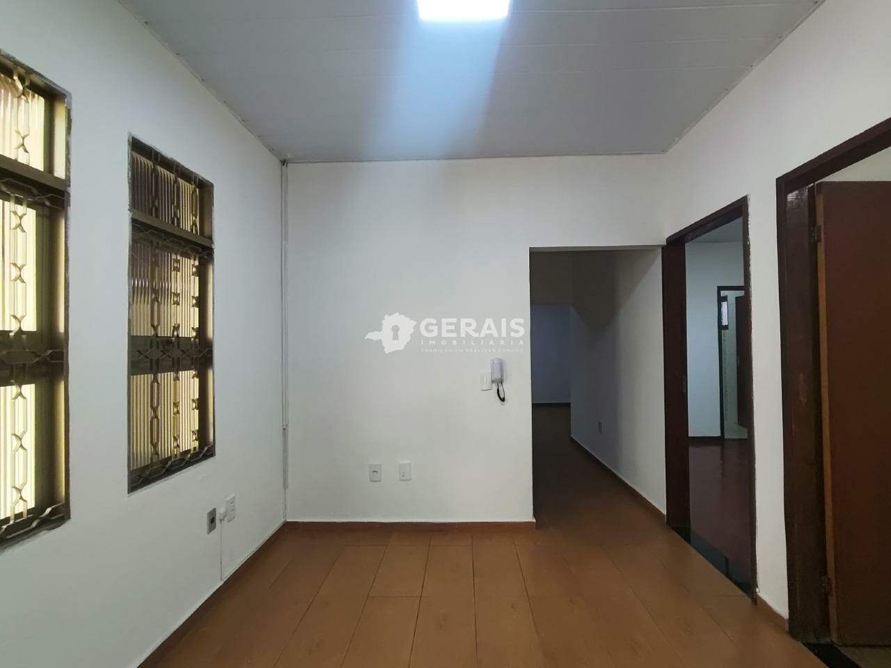 Casa Comercial para aluguel no CENTRO: 05- COPA