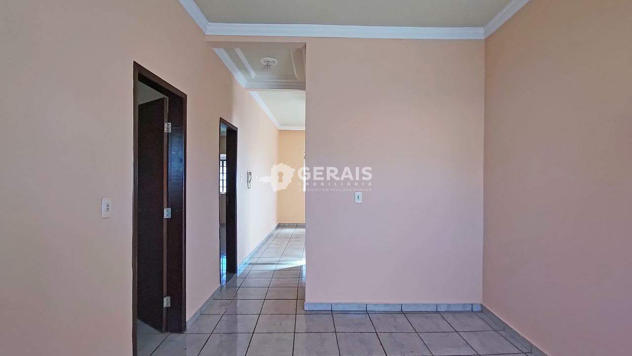 Apartamento para aluguel no JUZA FONSECA: 03- SALA