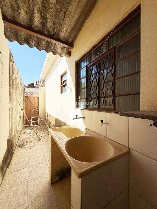 Casa à venda no BELVEDERE: 07 - ÁREA DE SERVIÇO
