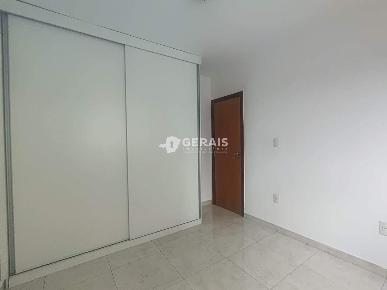 Apto Cobertura para aluguel no Doutor José Thomaz: 06 - QUARTO 02