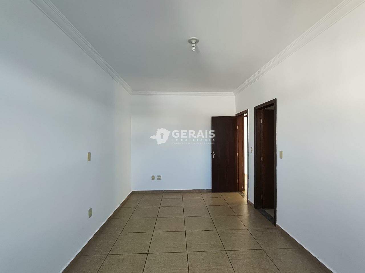 Apartamento para aluguel no ESPLANADA: 06- QUARTO SUÍTE