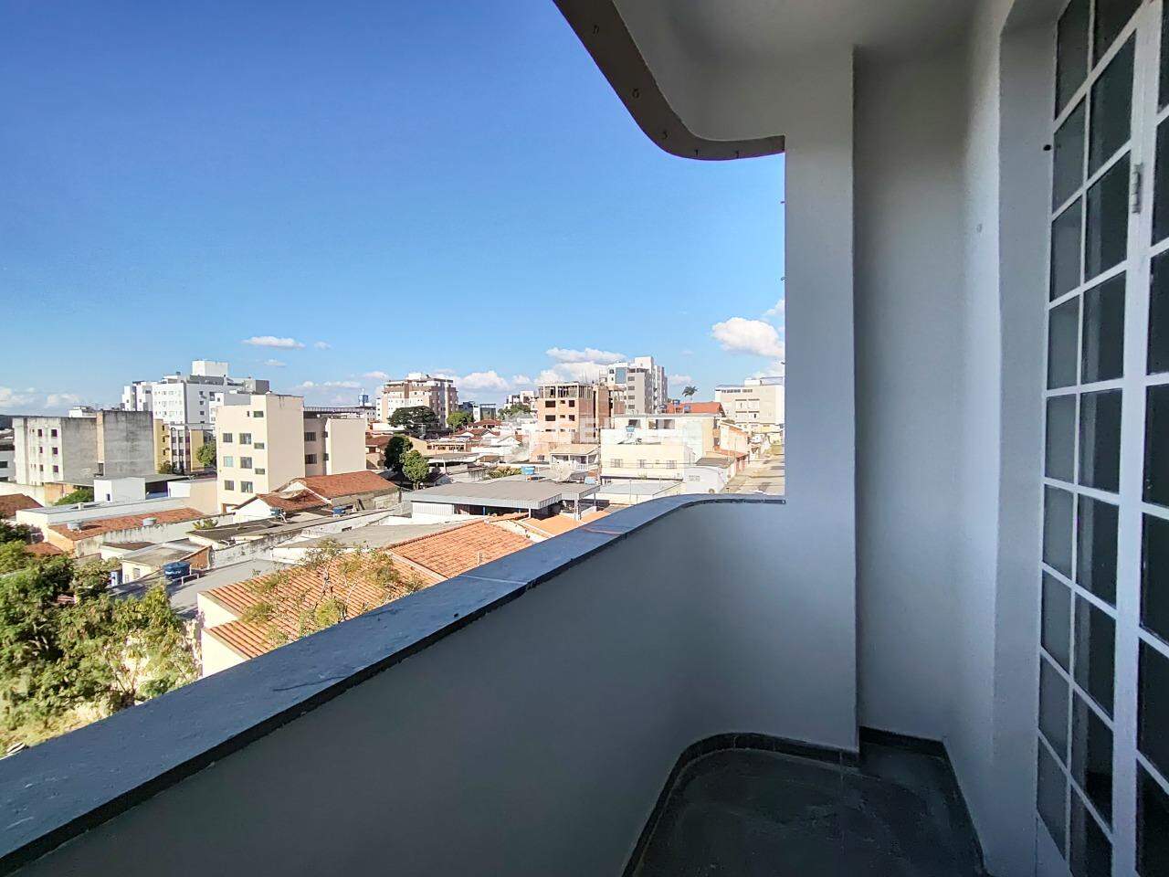 Apartamento para aluguel no BOM PASTOR: 06- SACADA SALA