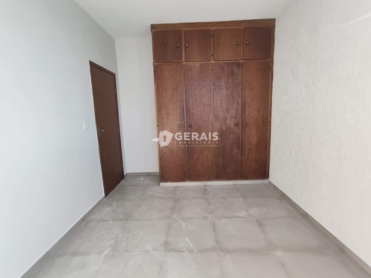 Apartamento para aluguel no BOM PASTOR: 07- QUARTO 01