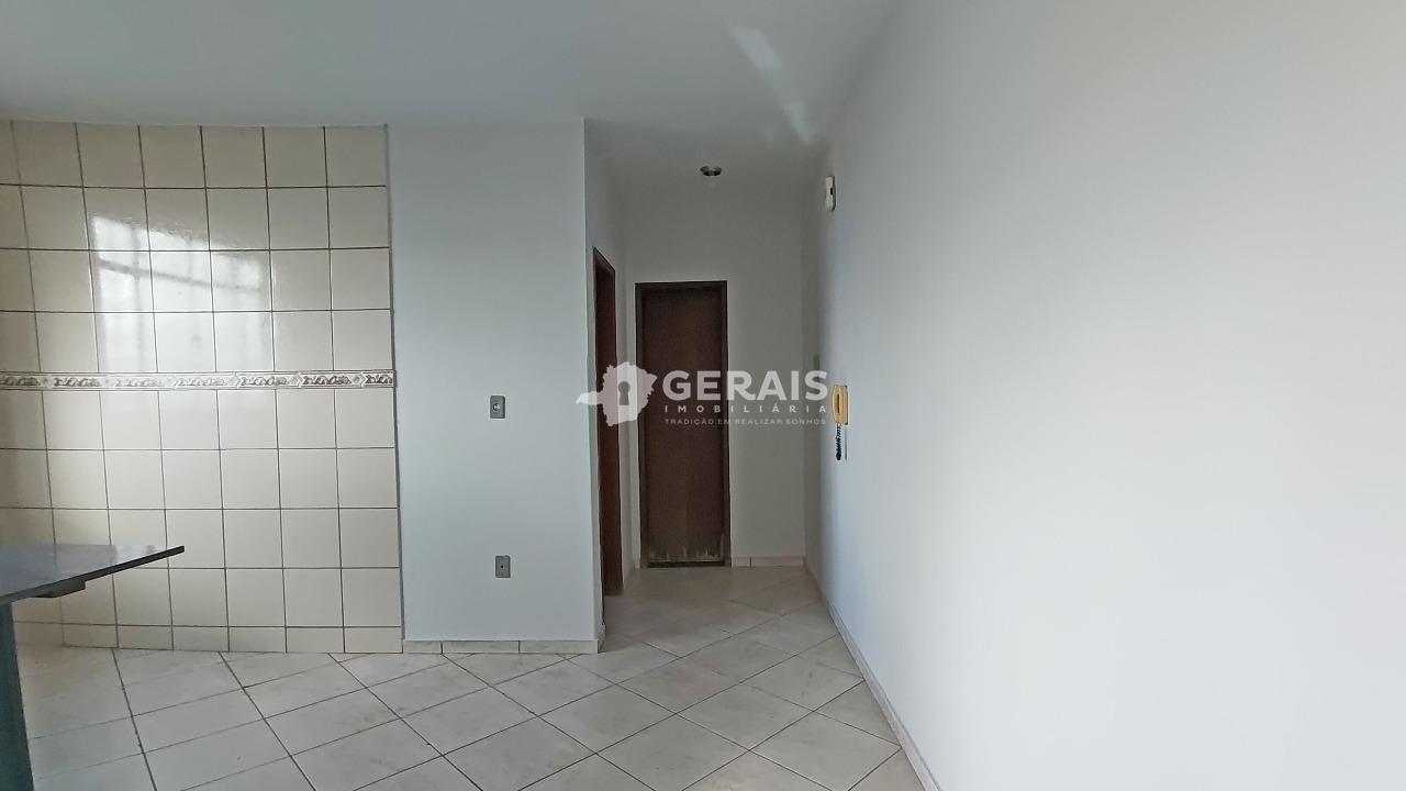 Kitnet para aluguel no SÃO JOSÉ: 03- SALA