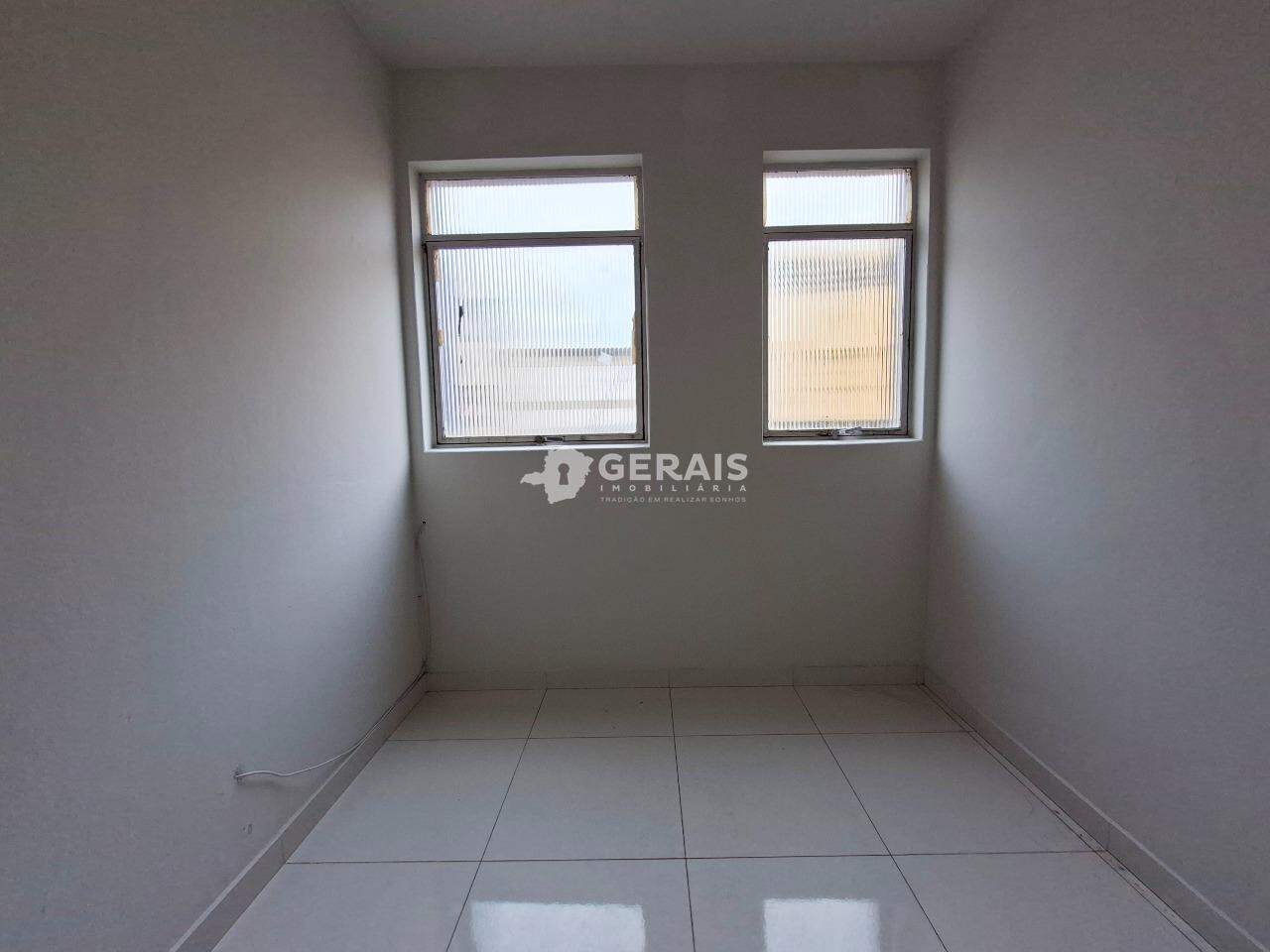 Apartamento para aluguel no CENTRO: 08 - QUARTO 01