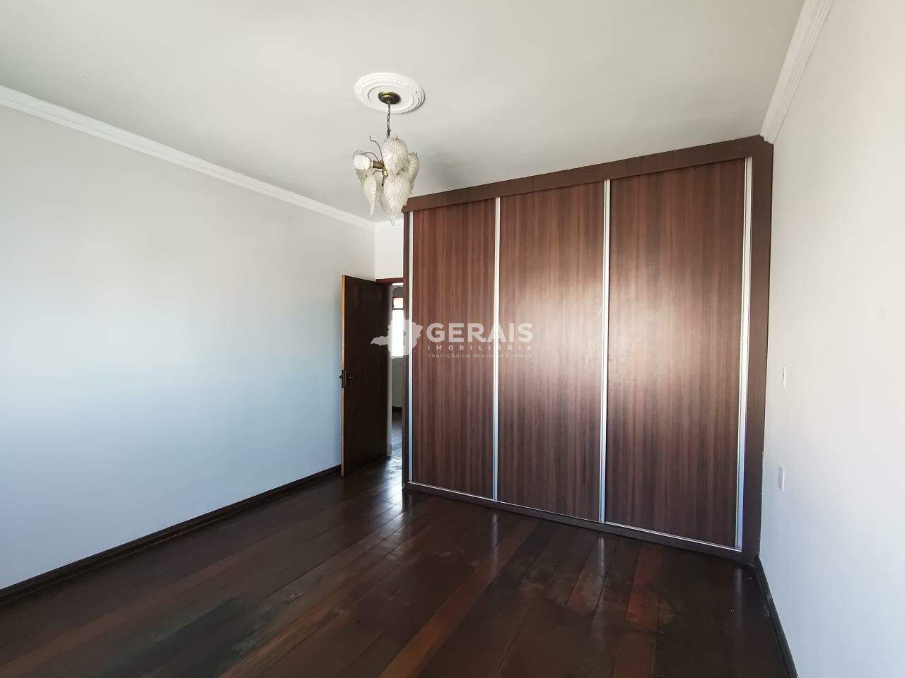 Apartamento para aluguel no CENTRO: 06 - QUARTO 02