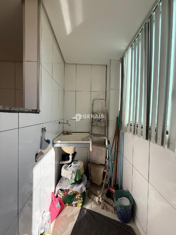 Apartamento à venda no JARDIM CANDELÁRIA: 08 - ÁREA DE SERVIÇO
