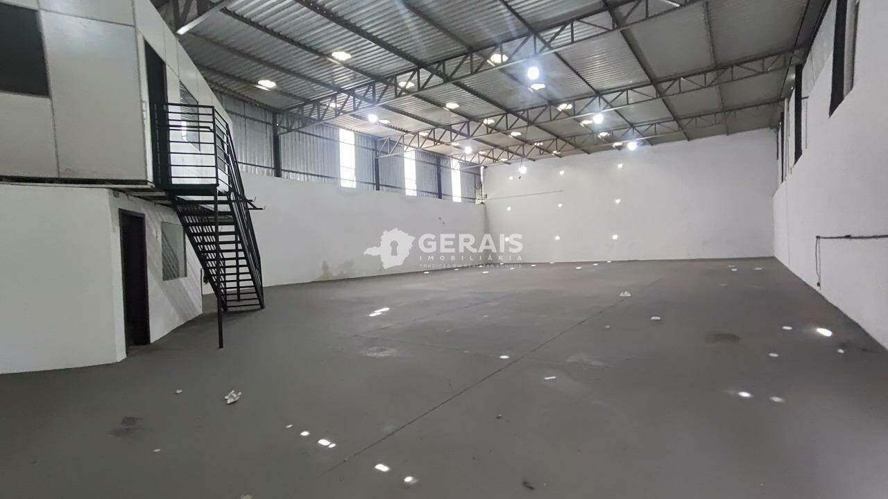 Galpão para aluguel no LP PEREIRA: 03 - GALPÃO