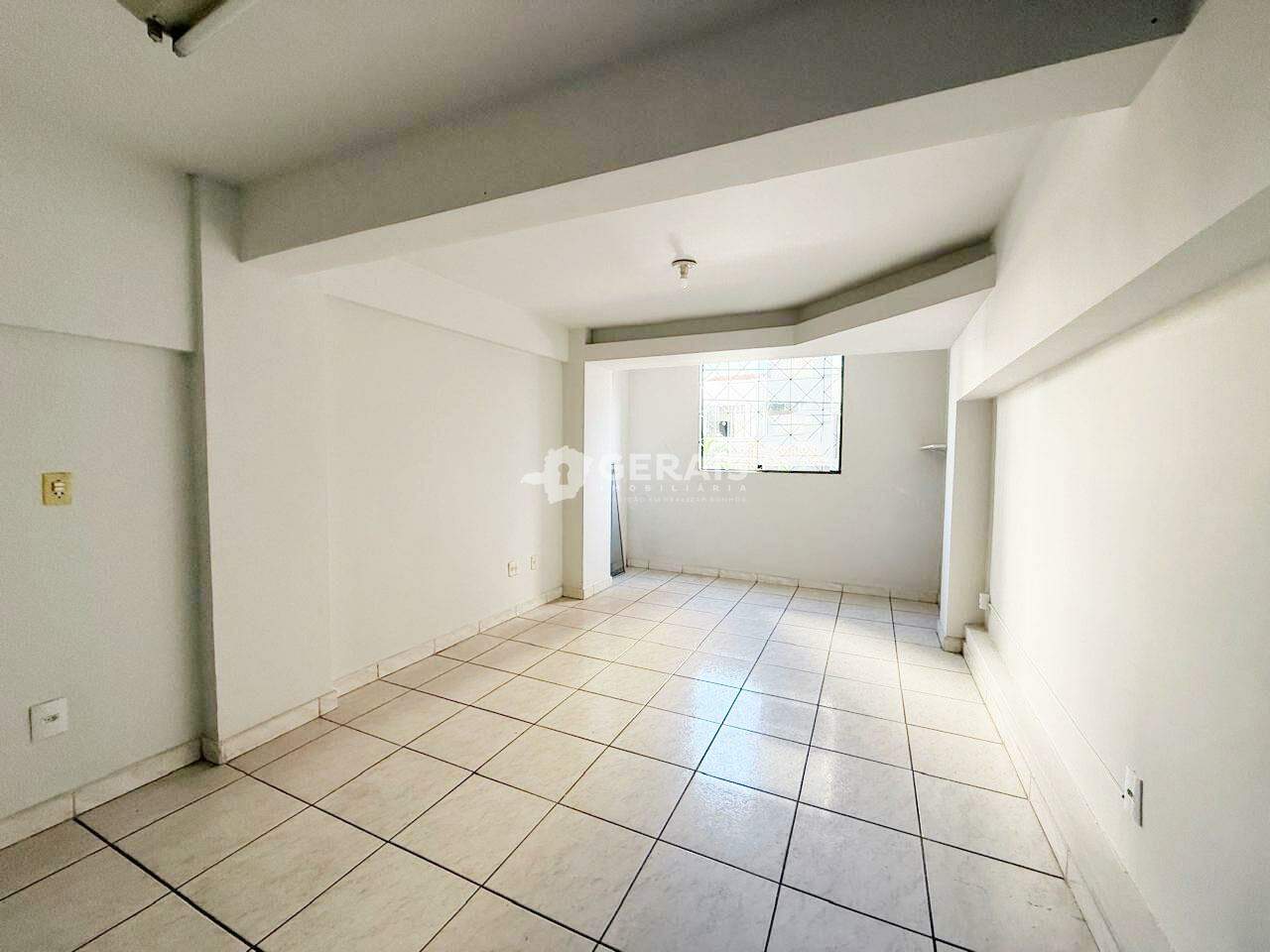 Kitnet à venda no CENTRO: 04- SALA / QUARTO