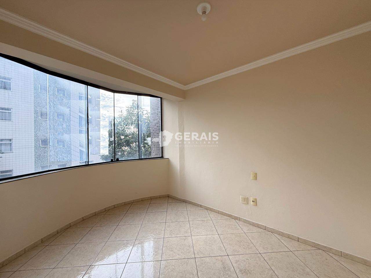 Apartamento para aluguel no CENTRO: 05- QUARTO 01