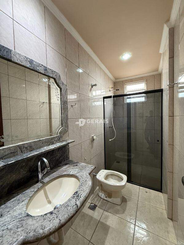 Apartamento para aluguel no CENTRO: 08- BANHO SOCIAL
