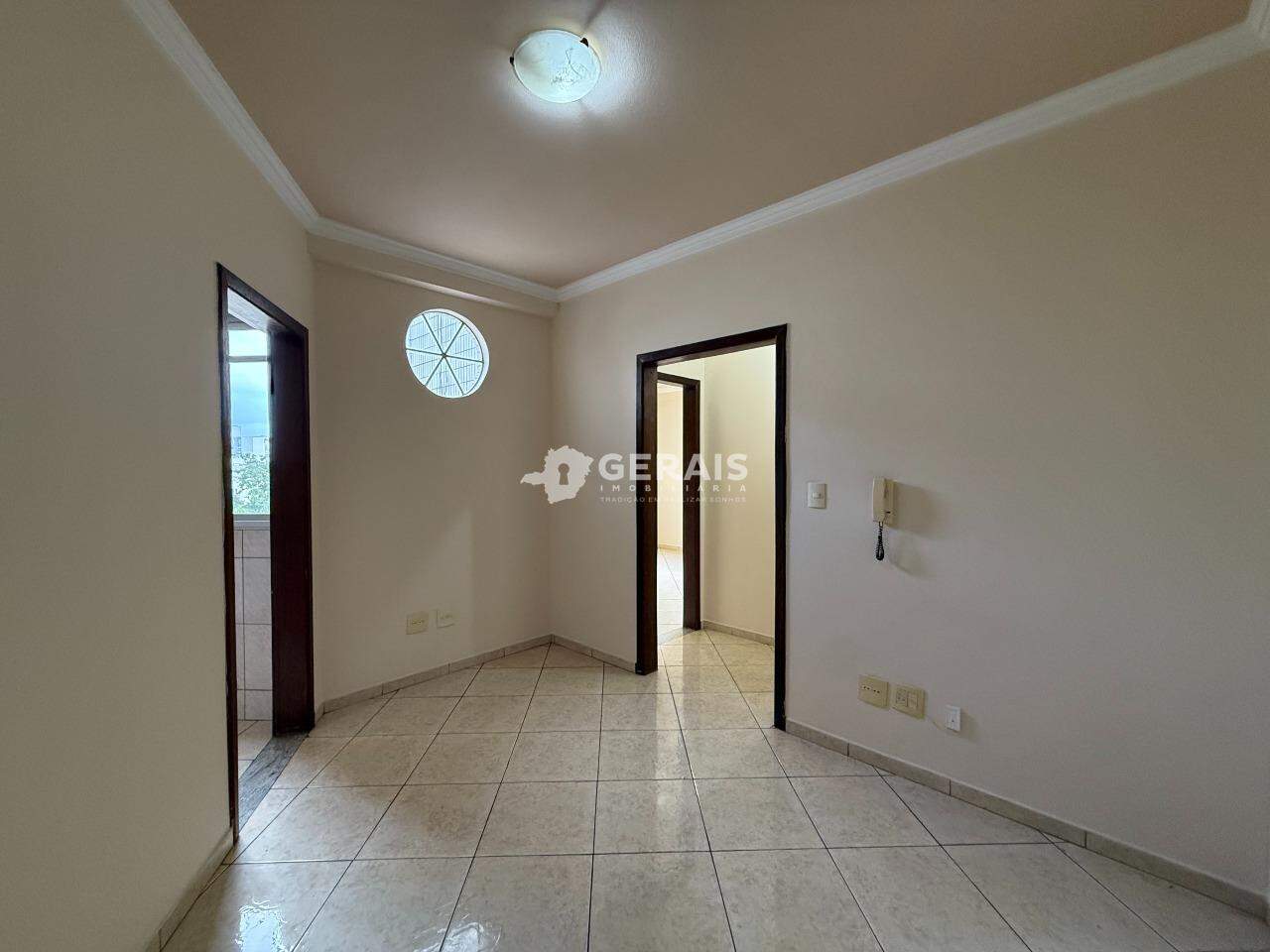 Apartamento para aluguel no CENTRO: 03- SALA