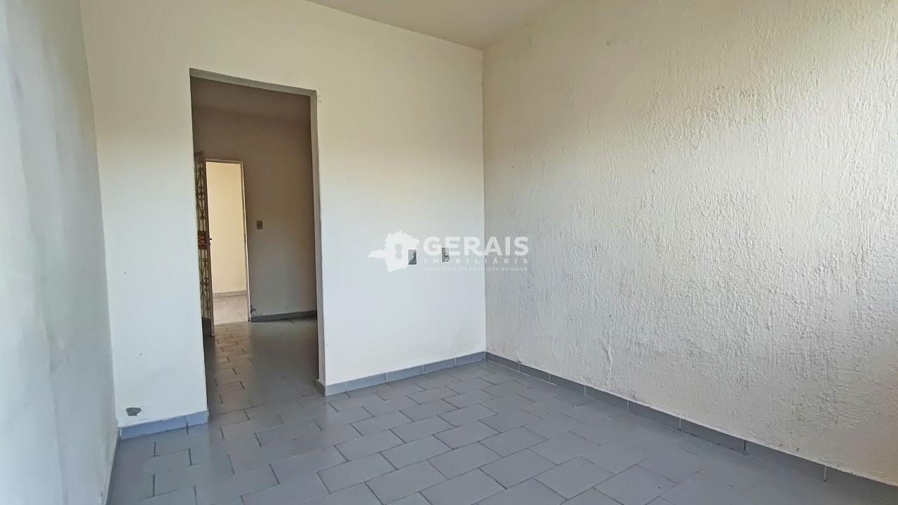 Casa para aluguel no BELVEDERE: 03 - SALA