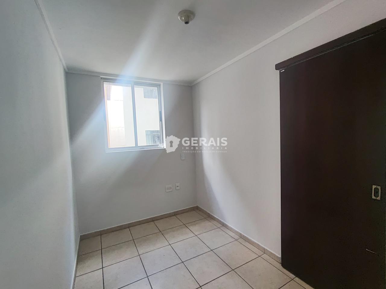 Apartamento para aluguel no CENTRO: 05 - QUARTO 01