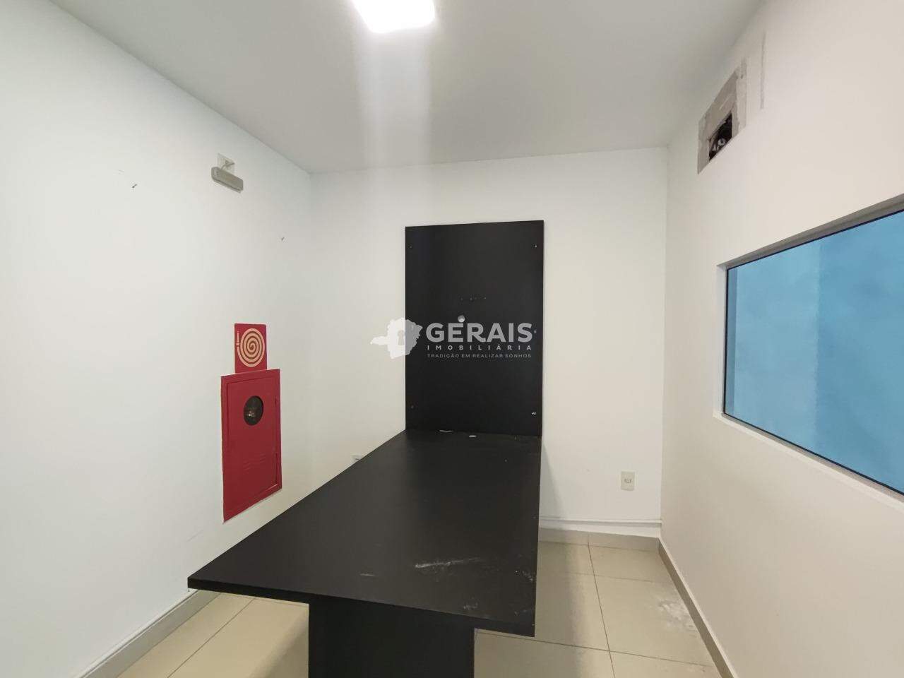 Loja para aluguel no SÃO JOSÉ: 08- ESCRITÓRIO