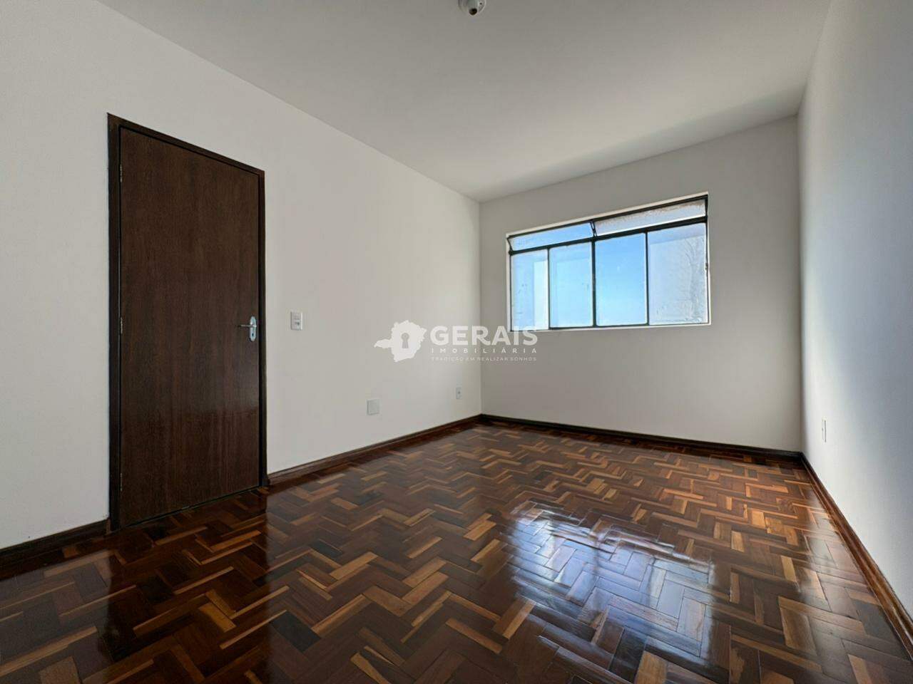 Apartamento para aluguel no SANTO ANTÔNIO: 04 - QUARTO 01