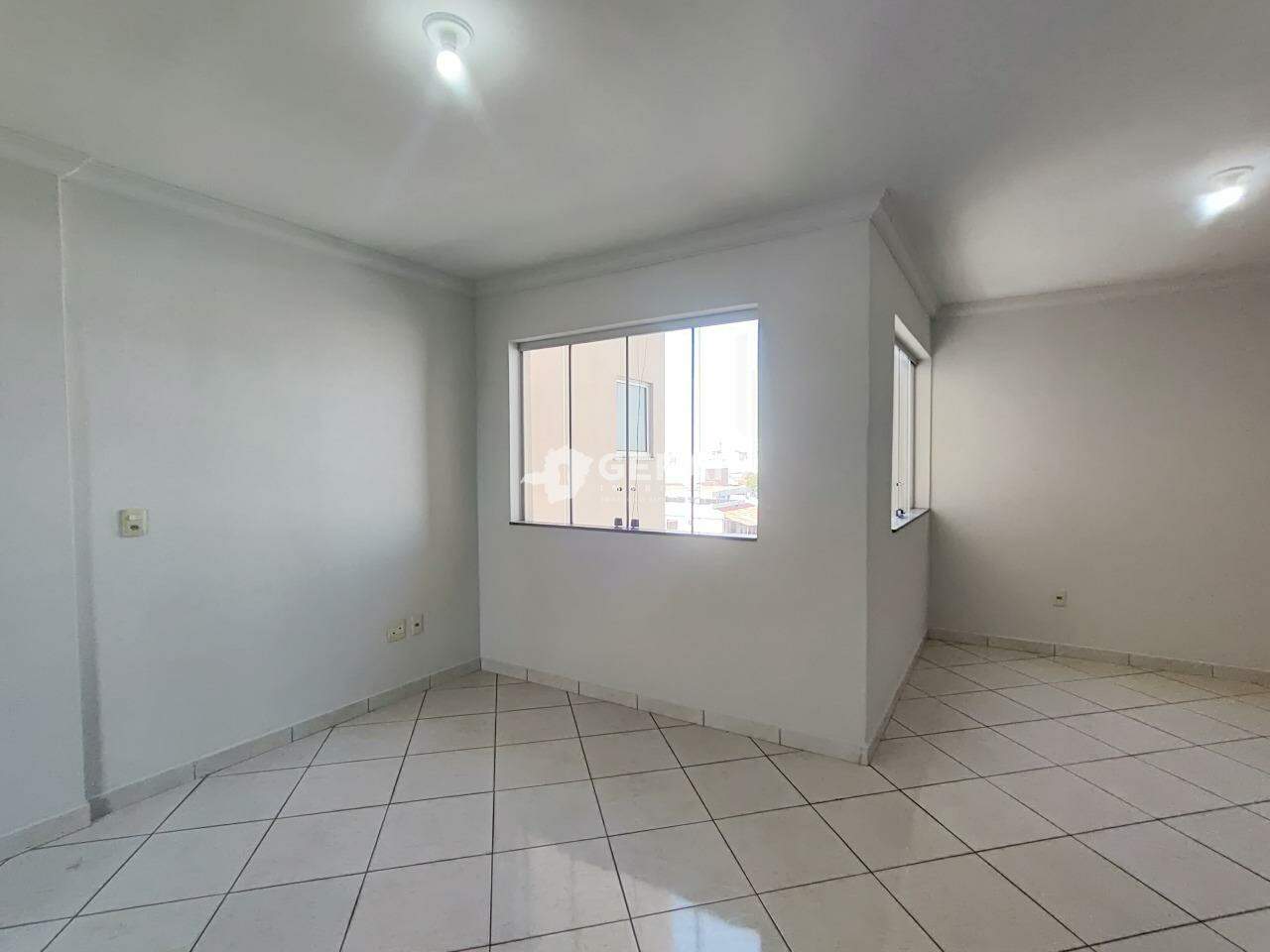 Apartamento para aluguel no CATALÃO: 05- SALA