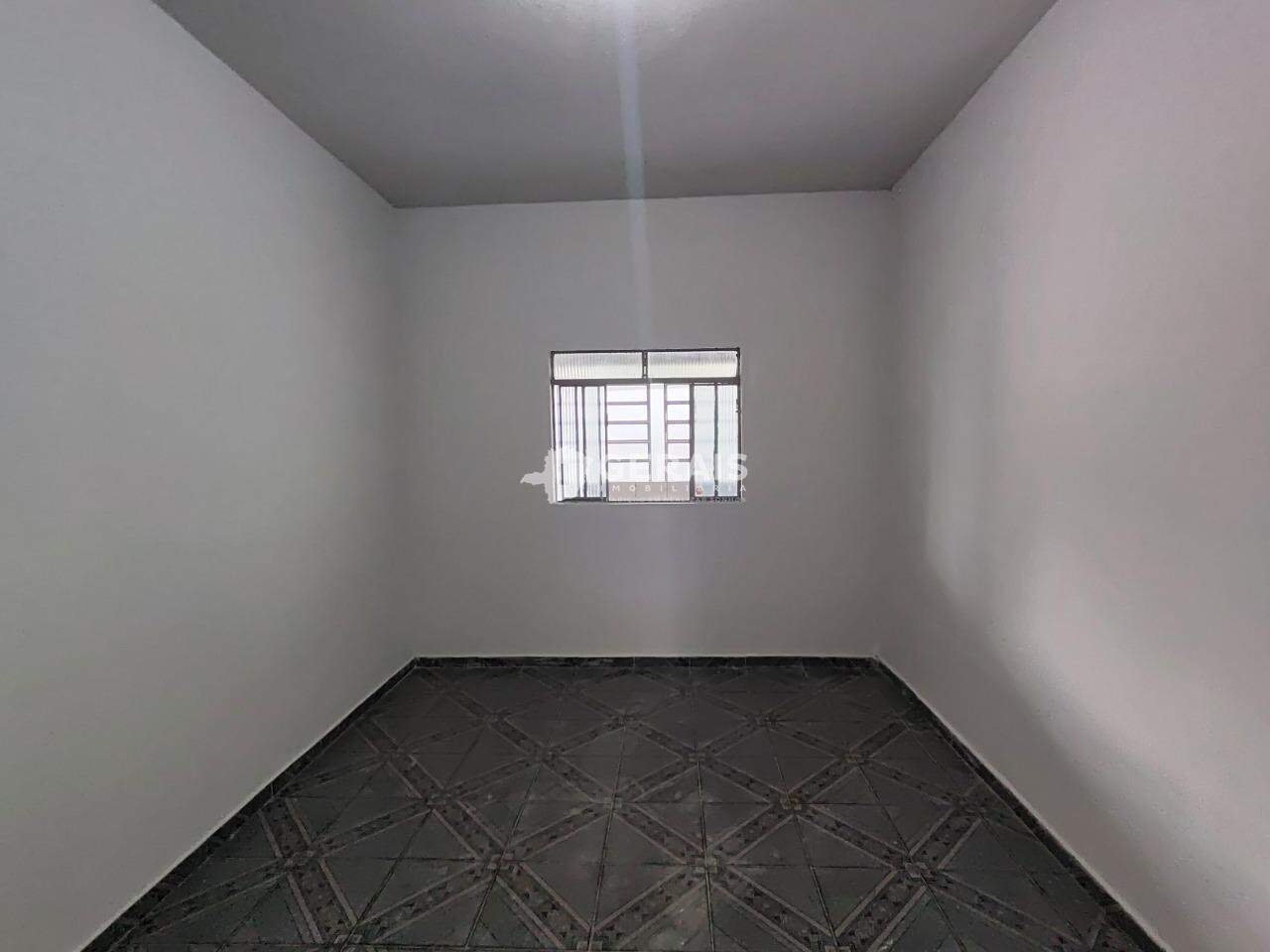 Casa para aluguel no FLORESTA: 05 - QUARTO 02