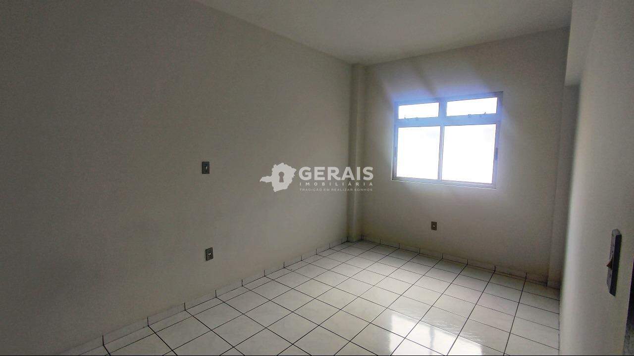 Apartamento para aluguel no CENTRO: 04- QUARTO 01