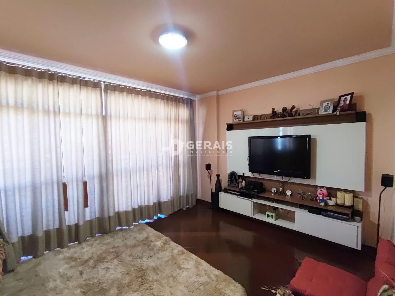 Apartamento à venda no CENTRO: 02- SALA