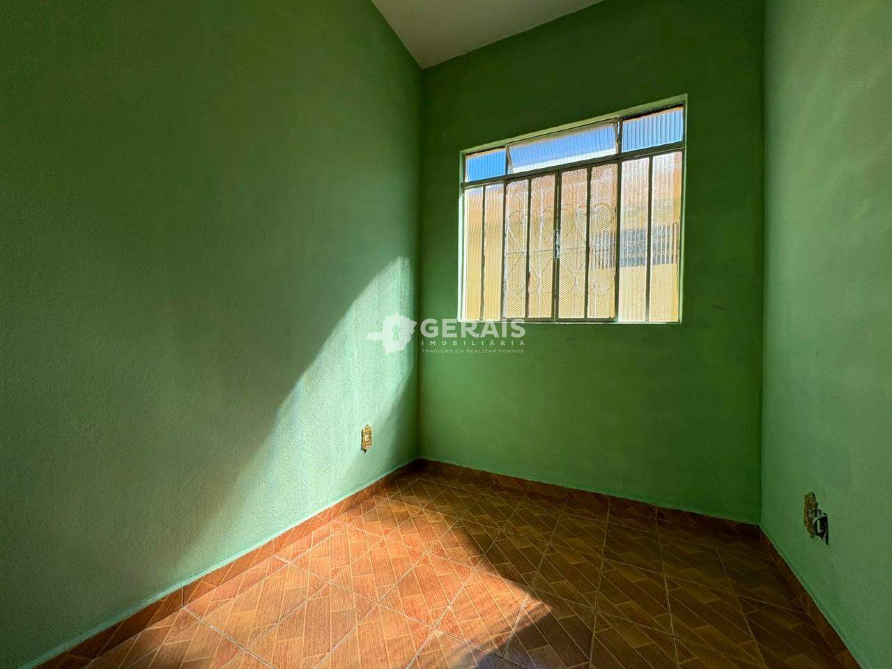 Casa para aluguel no QUINTINO: 05- QUARTO 01 