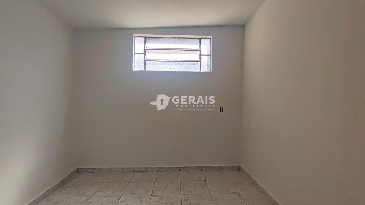 Casa para aluguel no CENTRO: 07- QUARTO 01